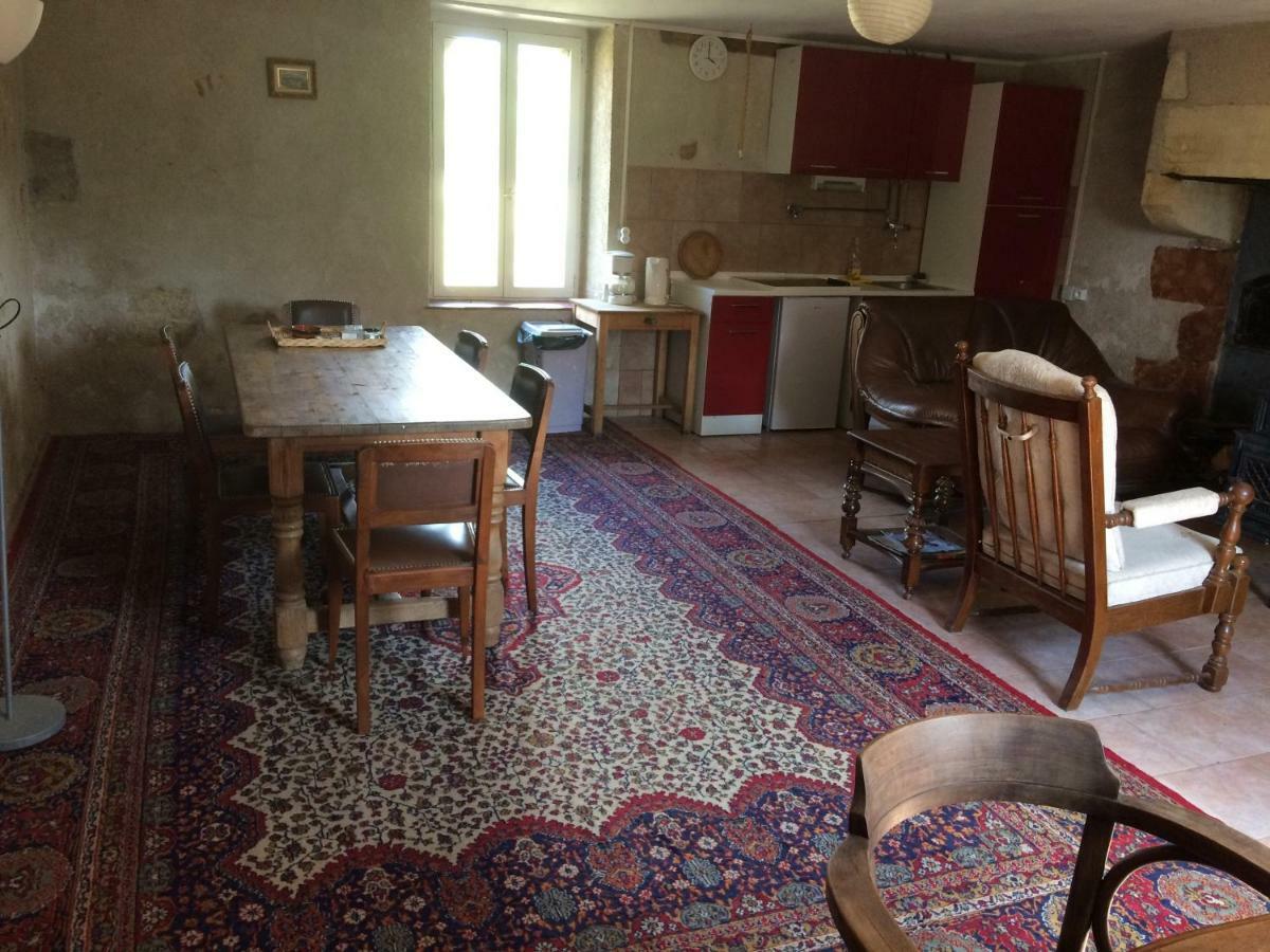 Maison Du Fermier Epineuil-le-Fleuriel Esterno foto